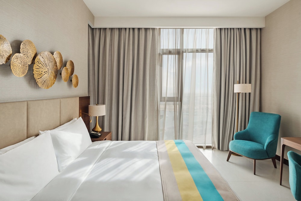 Standard Room, 1 King Bed, City View (Free Shuttle Service, booking needed) photo 3