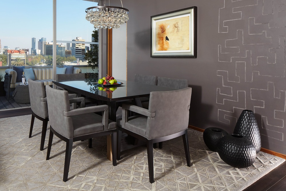Presidential Suite, 1 King Bed, Balcony photo 2