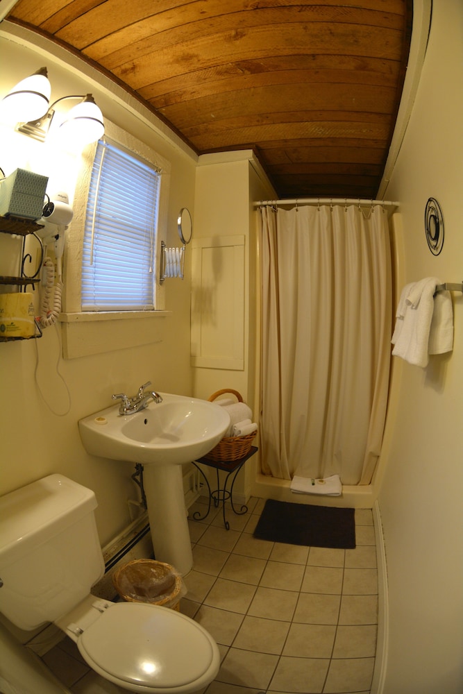 W2 photo 2
