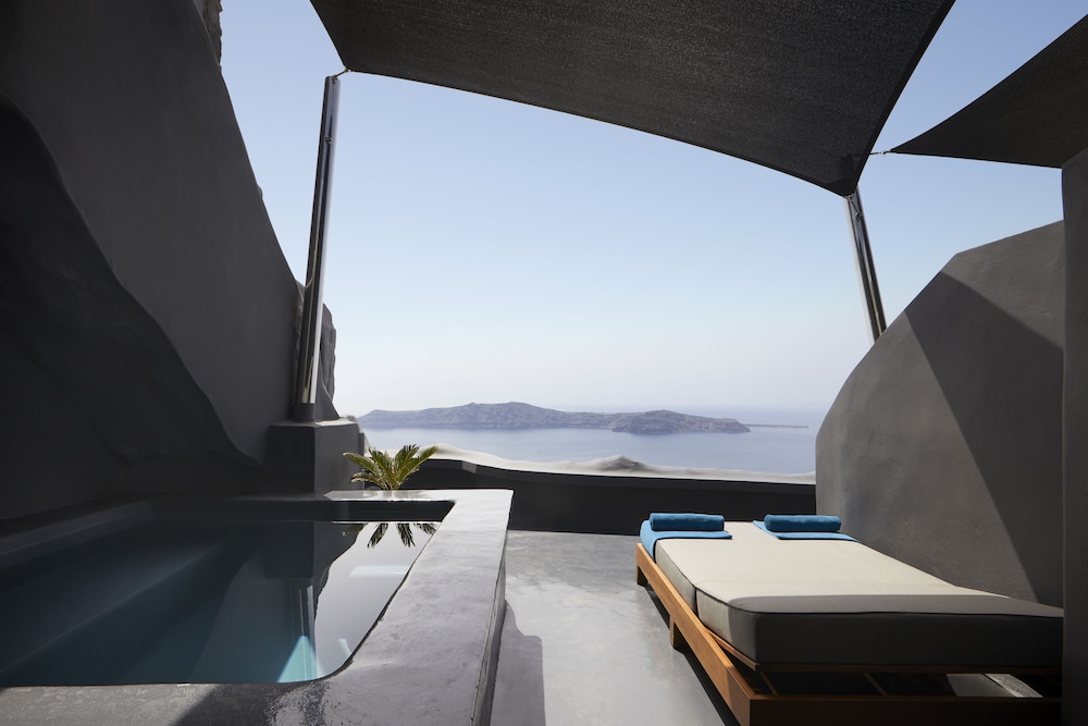 Hideaway Suite Sunset View with Heated Plunge Pool - Photo 8