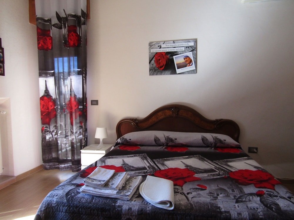 Family Room, Private Bathroom (External)