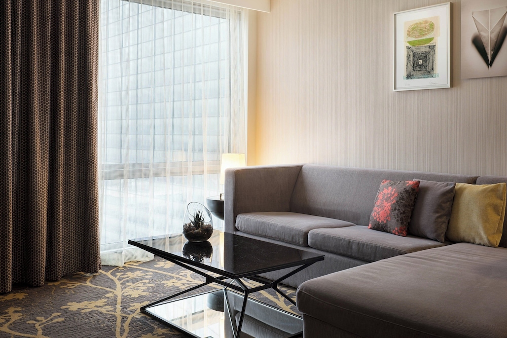 Suite, 1 King Bed with Sofa bed, City View - Photo 3