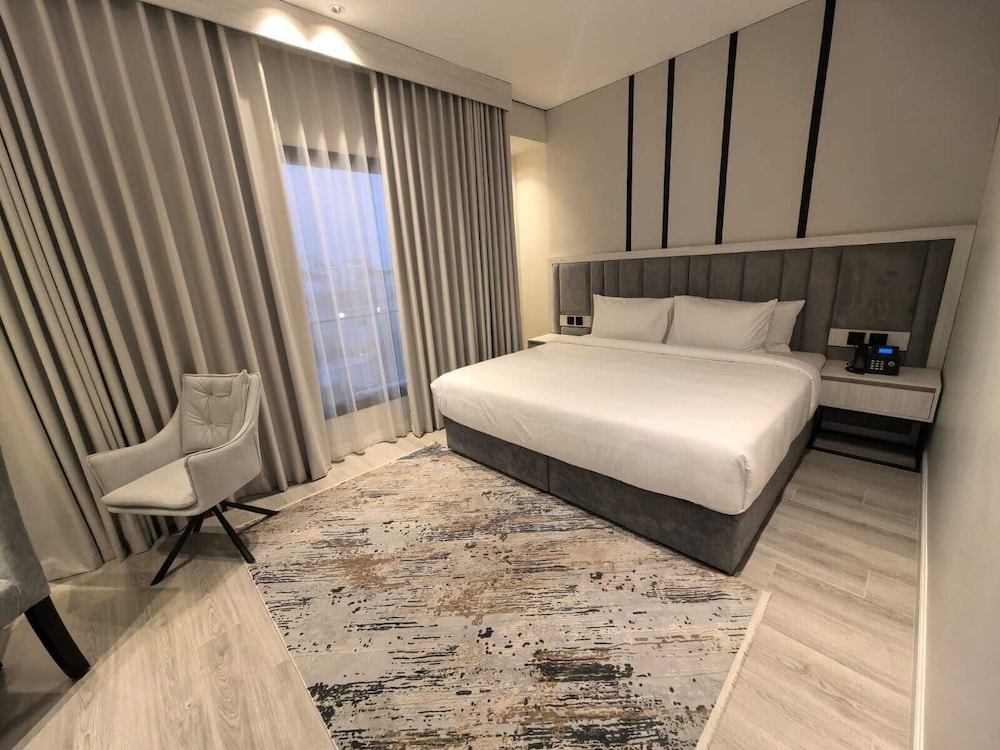 Deluxe Suite