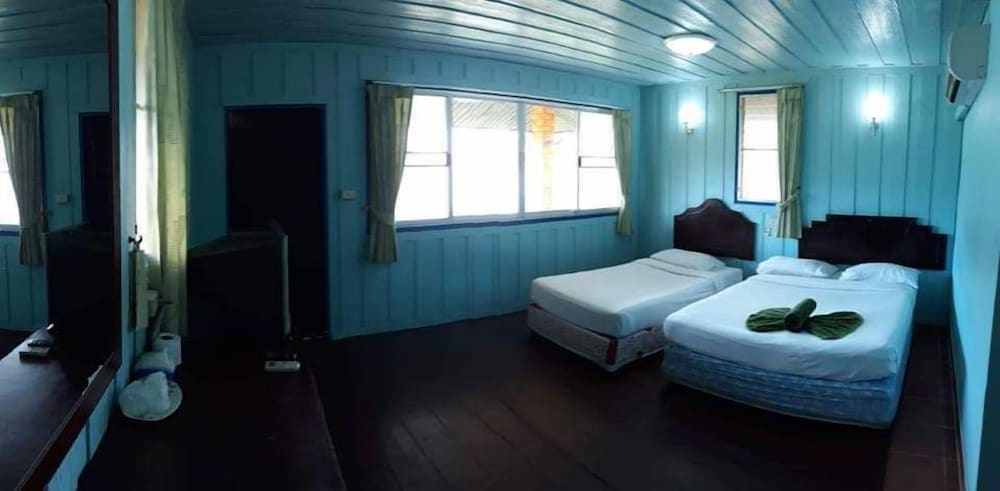Premier Triple Room, Garden View