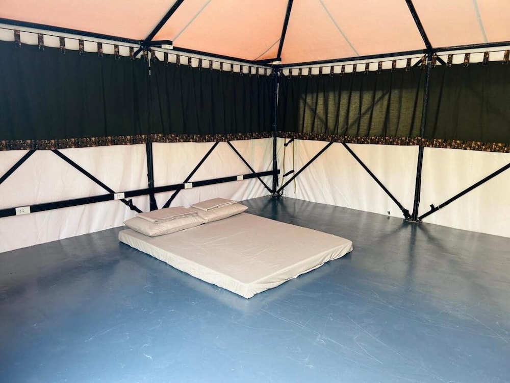 Exclusive Tent - Photo 1