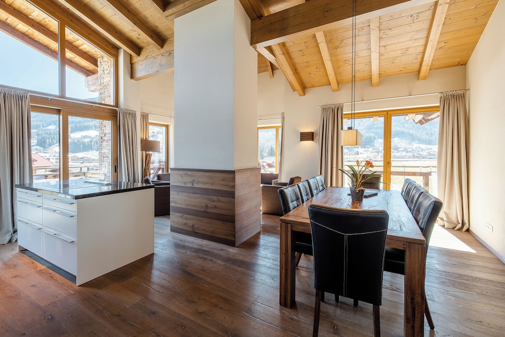 Three-Bedroom Penthouse Apartment Type 3B