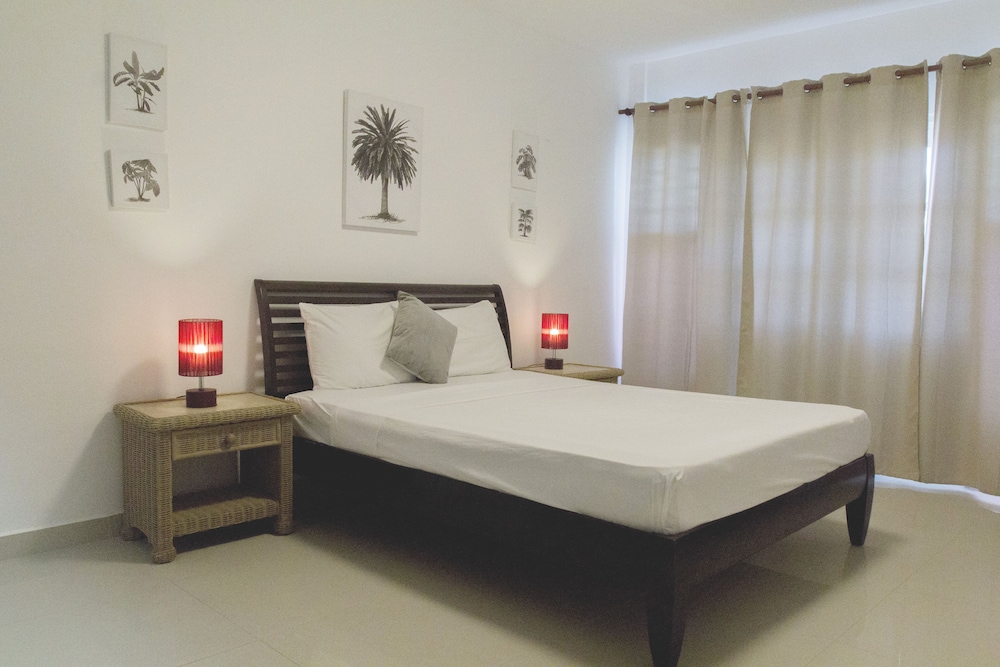 Studio, 1 Queen Bed, Kitchenette, Garden View