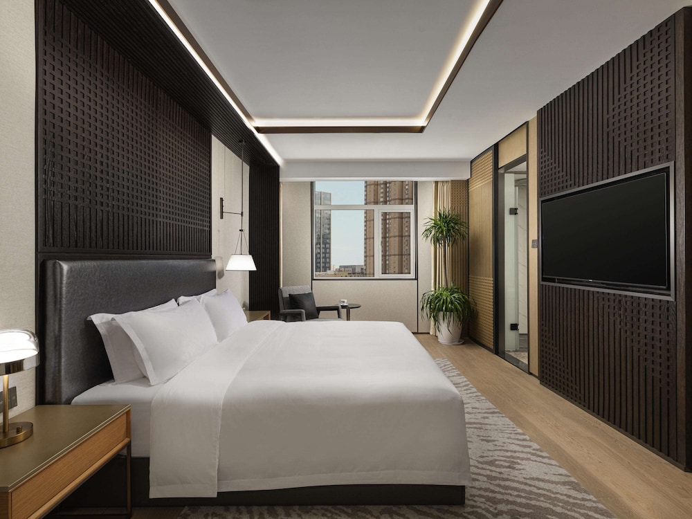 Swiss Executive Room, 1 King Bed photo 2