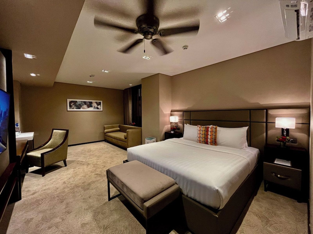 Executive Room photo 2