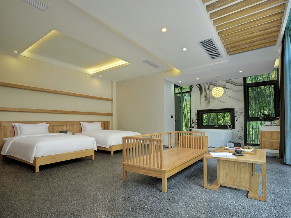 Basic Twin Room, Hill View