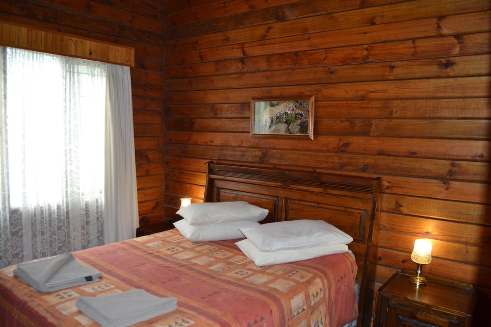 Family Cabin, 2 Bedrooms photo 2