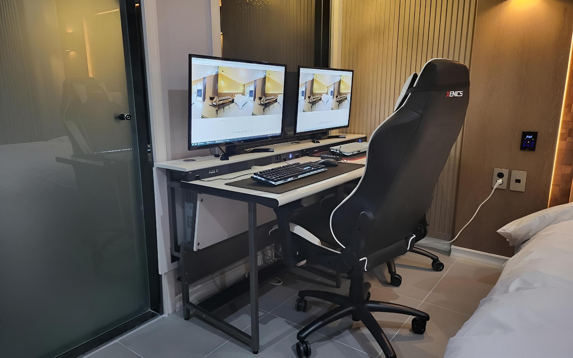 Room (VIP flat (Netflix available couple ga)