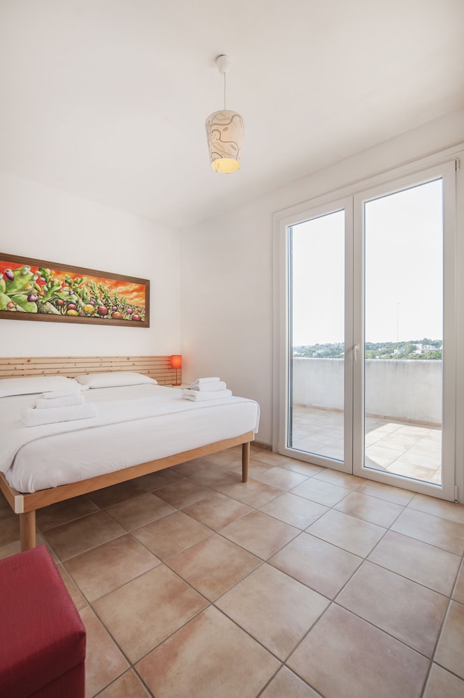 Apartment, 2 Bedrooms, Terrace, Garden View