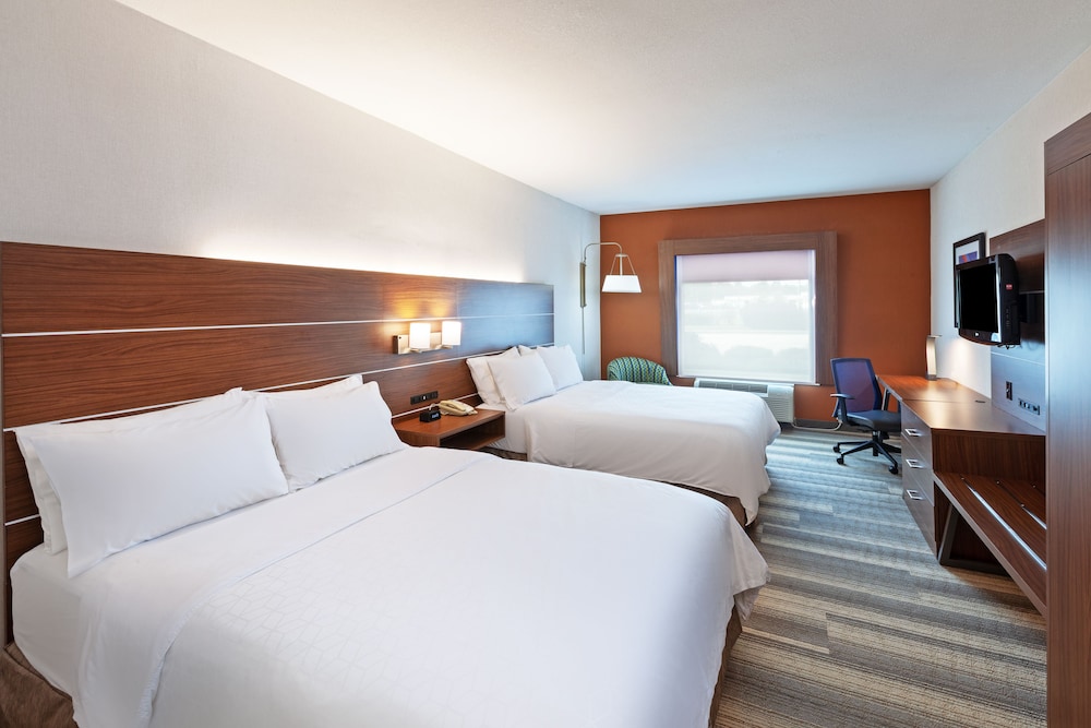 Standard Room, 2 Queen Beds, Accessible (Mobility, Accessible Tub) photo 1