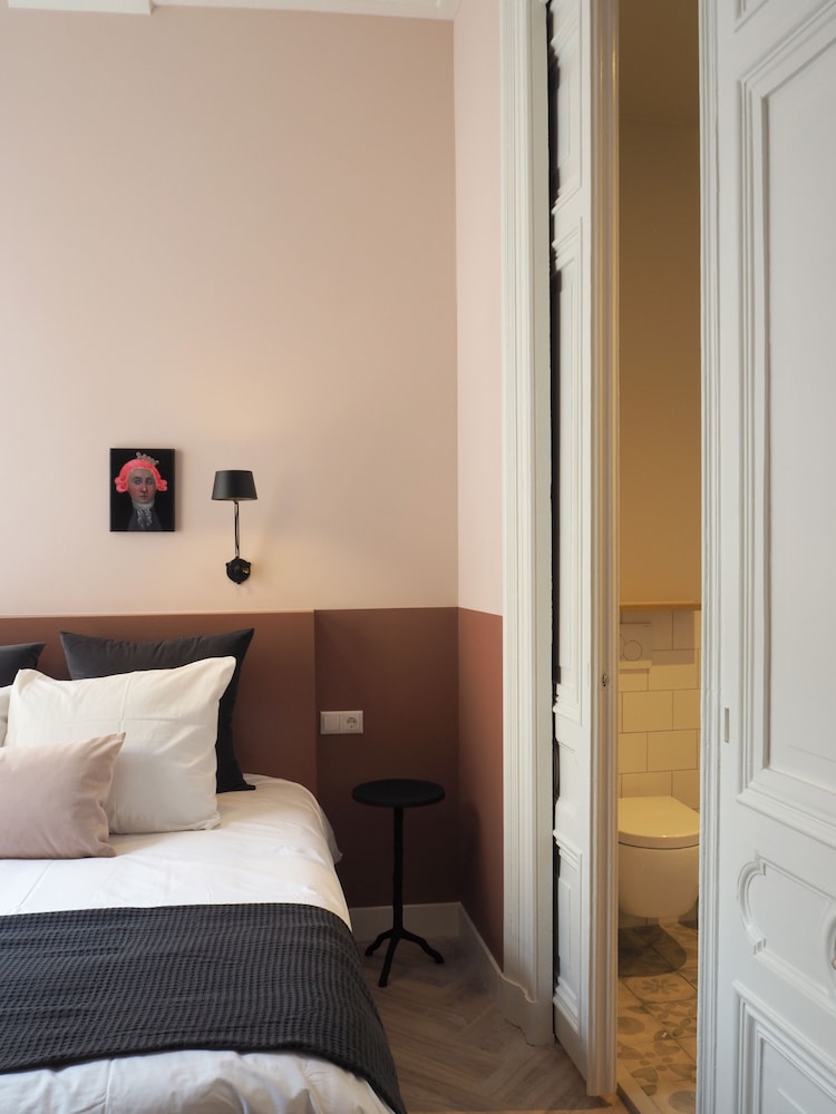 Romantic Double Room (Luis) photo 1