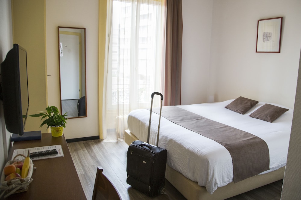 Single Room, Private Bathroom