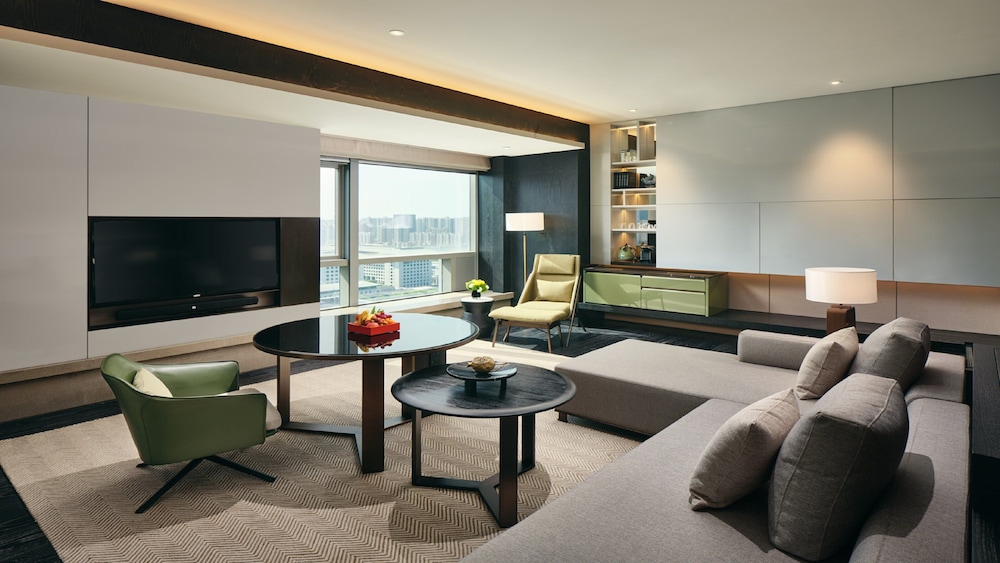 1 King Bed Junior Suite