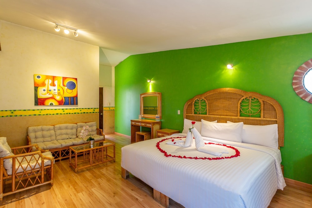 Junior Room, 1 King Bed photo 2