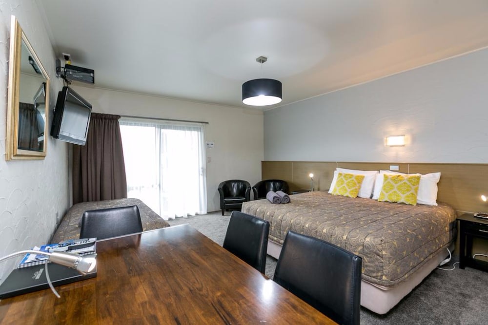 Premier Twin Room photo 3
