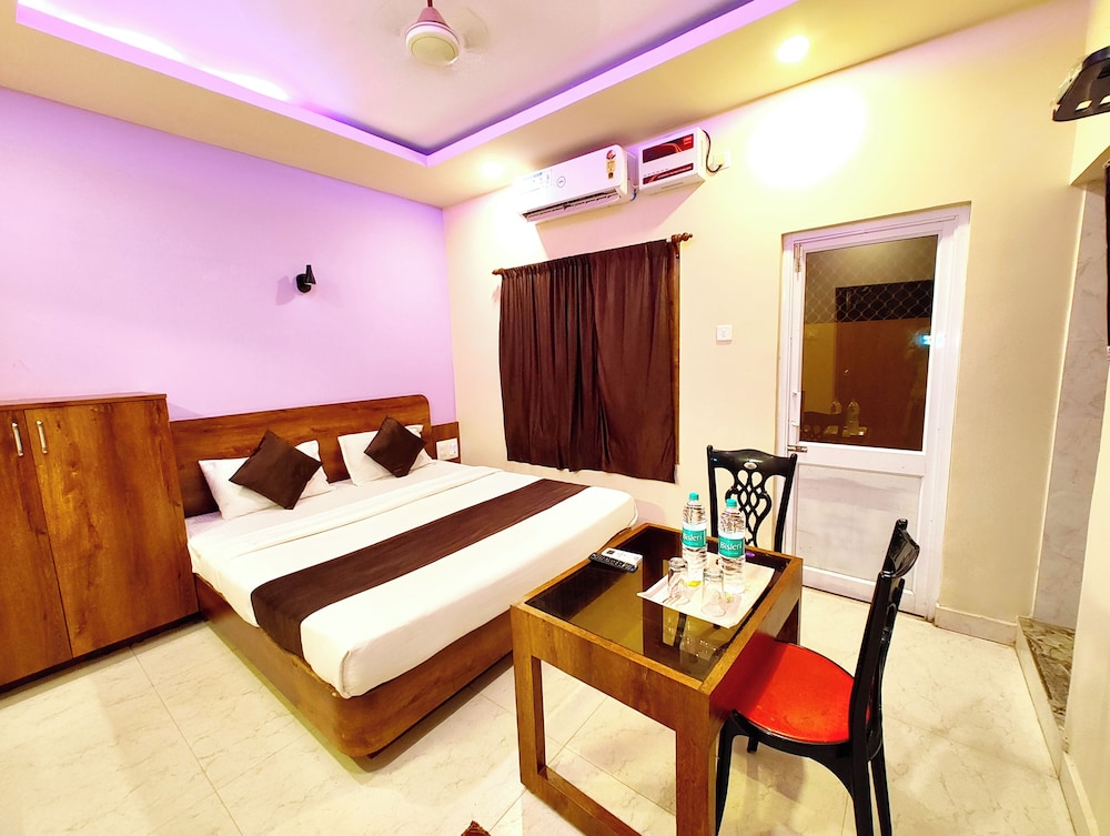 Deluxe Double Room, Multiple Beds, Air conditioning, photo 6