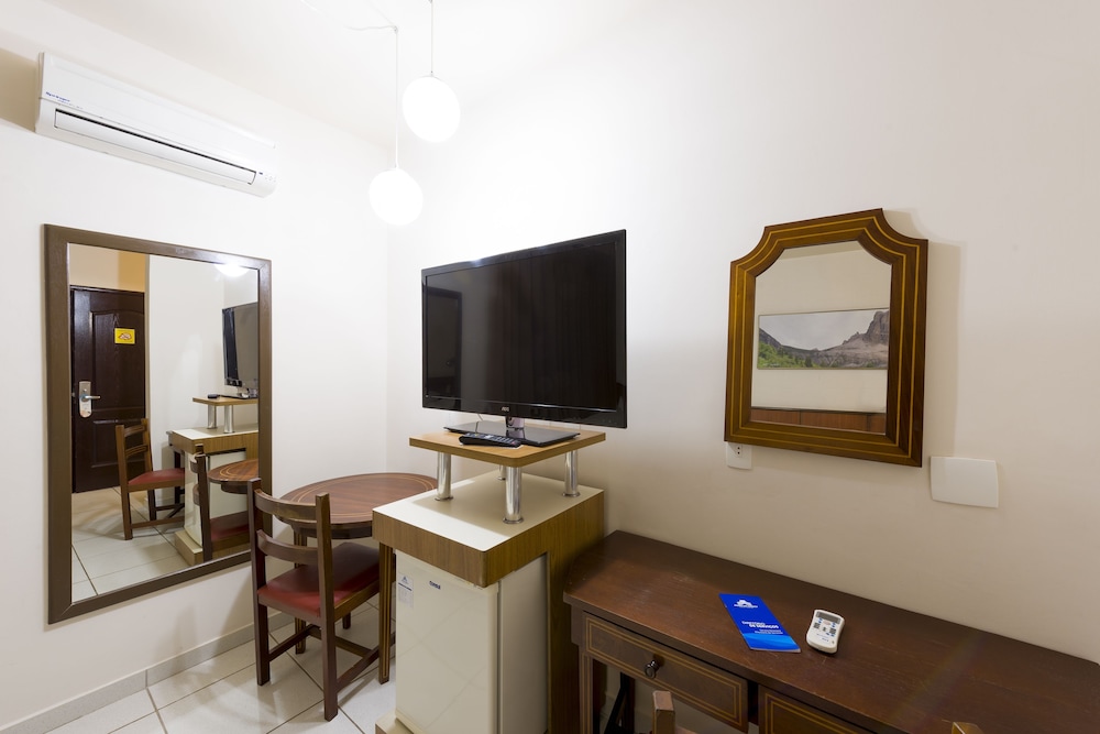 Deluxe Triple Room - Photo 3