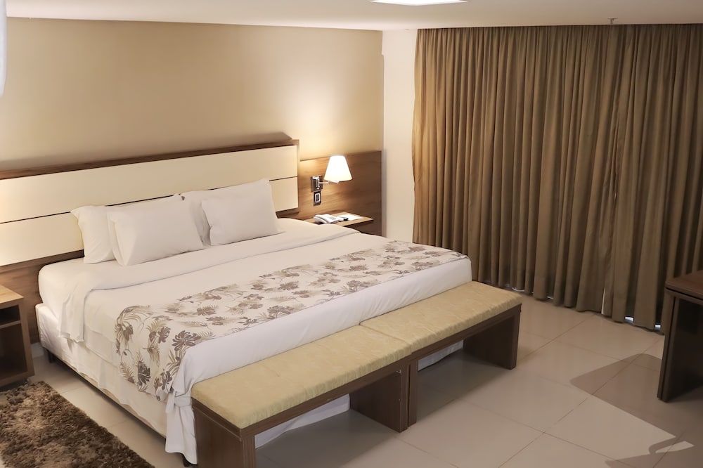 Deluxe Suite, 1 King Bed
