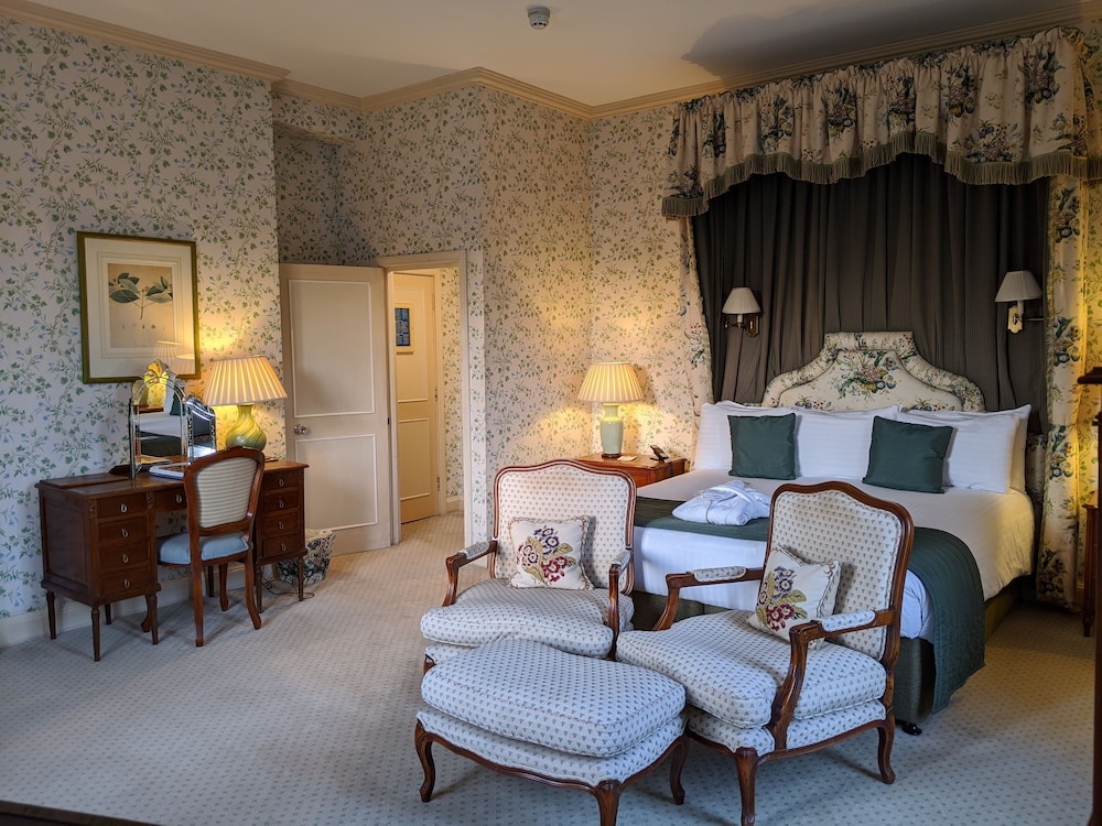 Deluxe Room, 1 King Bed - Photo 4