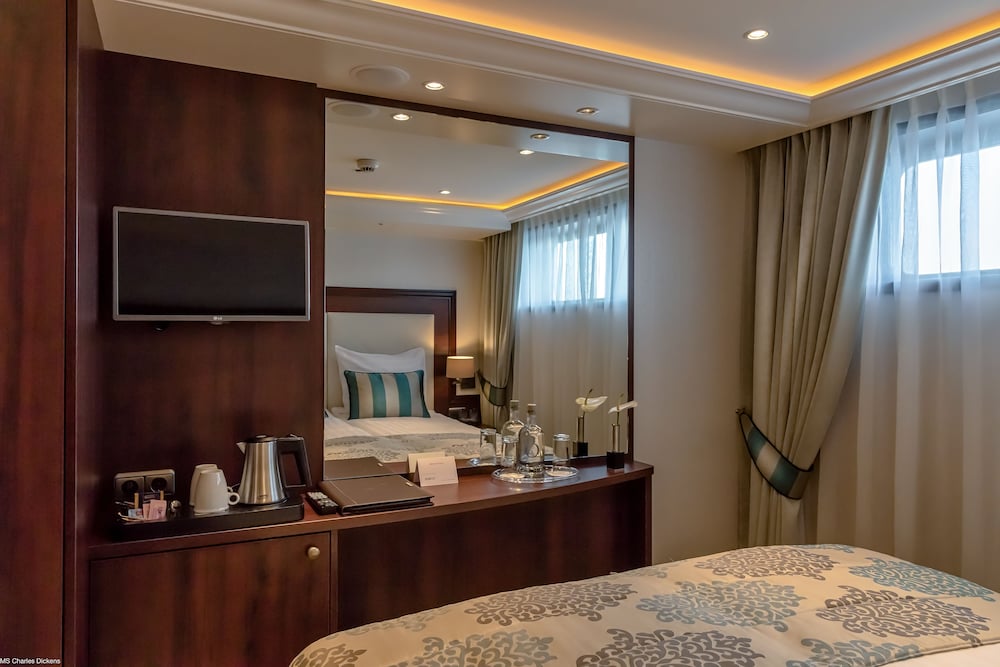 Standard Double or Twin Room, River View