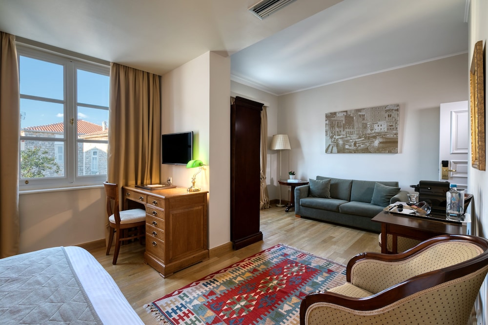 Junior Suite ( up to 5 persons )