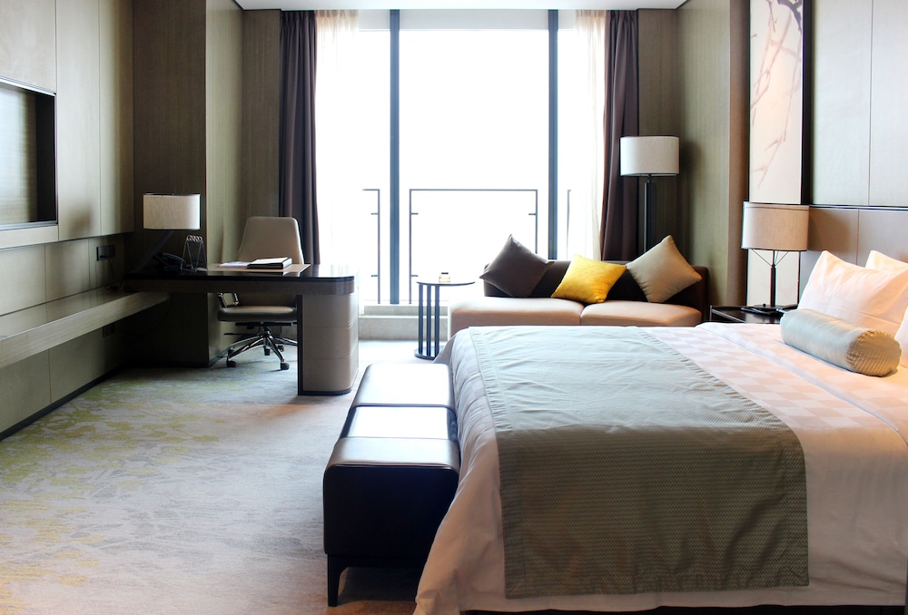 Superior King Room With View photo 3