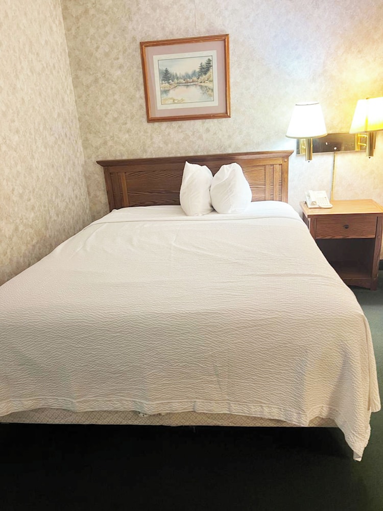 Room, 1 King Bed, Non Smoking photo 1