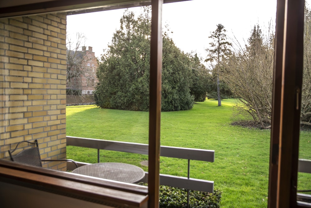 Basic Double Room, 1 Queen Bed, Patio, Annex Building (1) photo 2