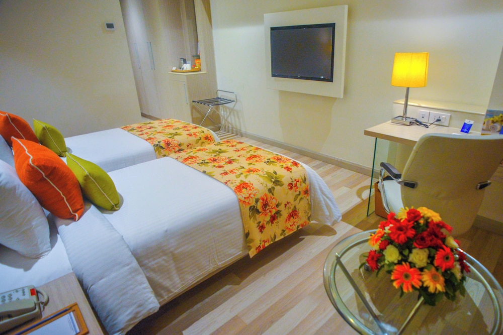 Deluxe Room, 2 Twin Beds photo 2