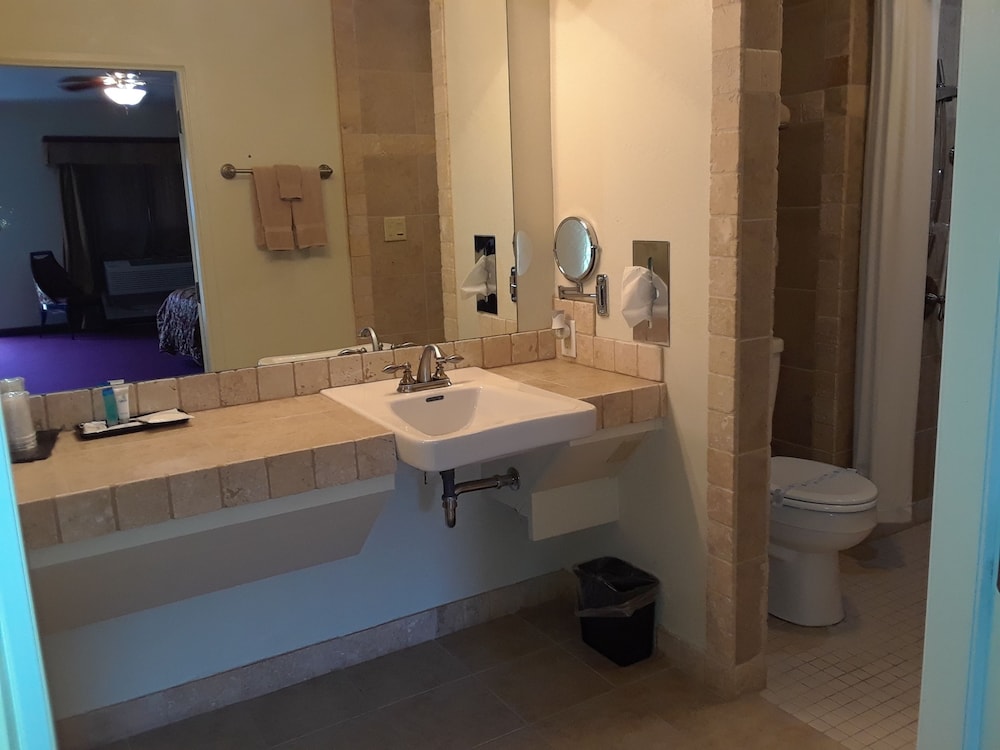 Suite, Multiple Beds, Accessible photo 2