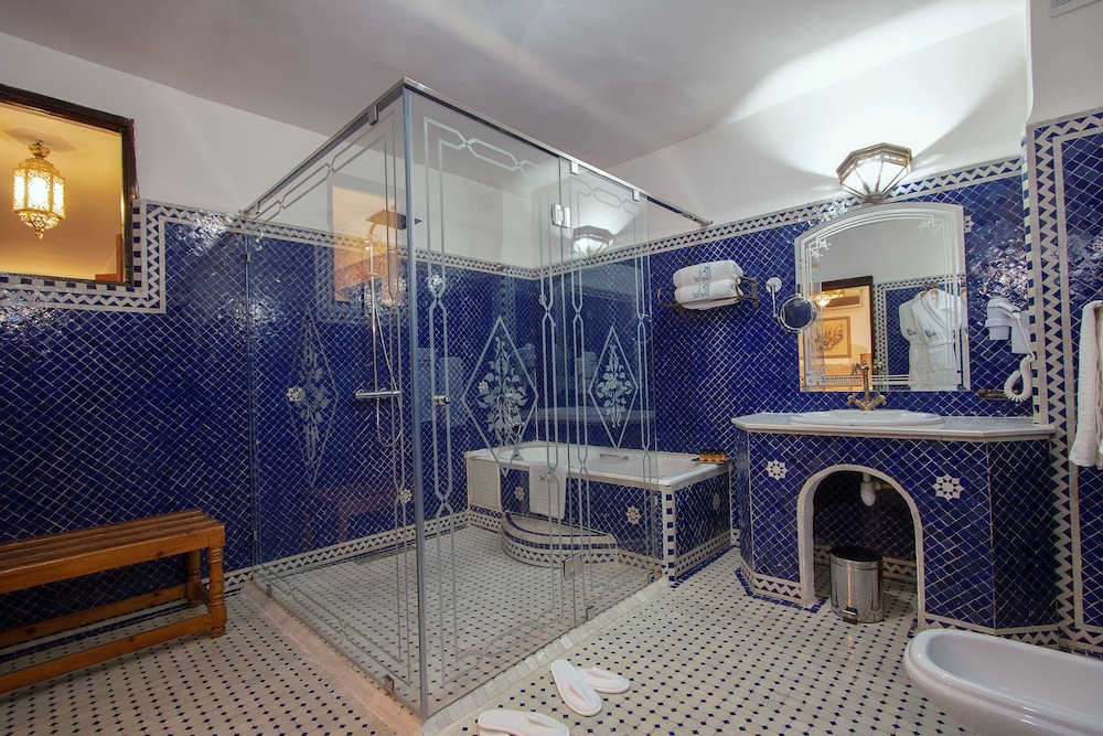 Prestige Suite - Photo 11