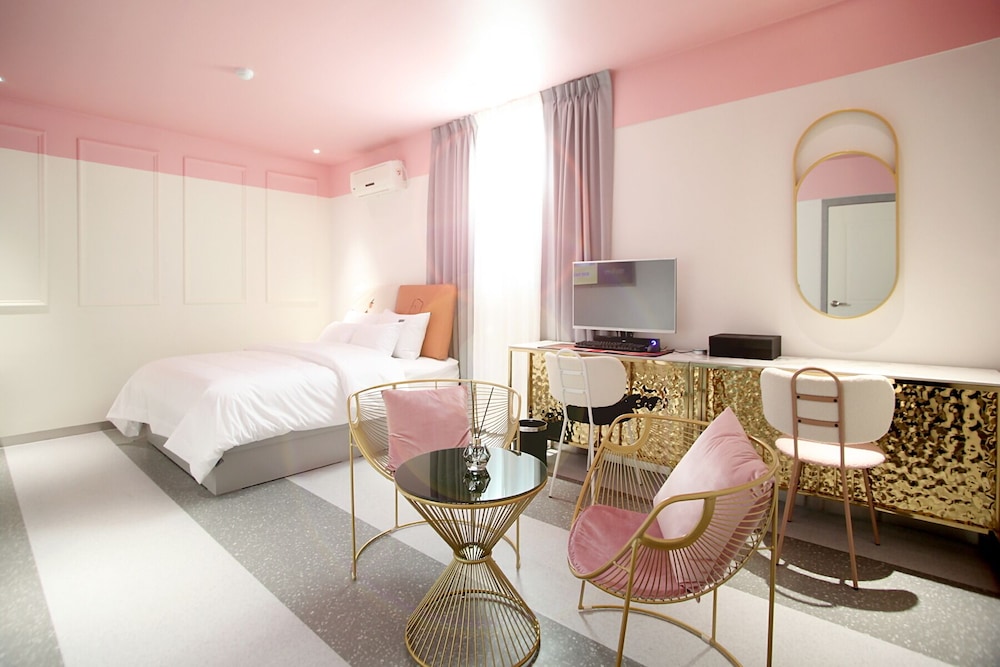 Premium Double Room, 1 Double Bed, Non Smoking photo 3