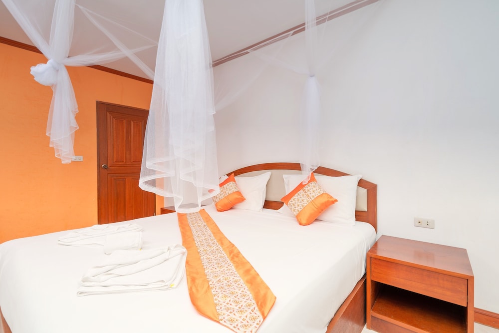 Junior Suite, 1 Bedroom, Pool Access, Garden Area