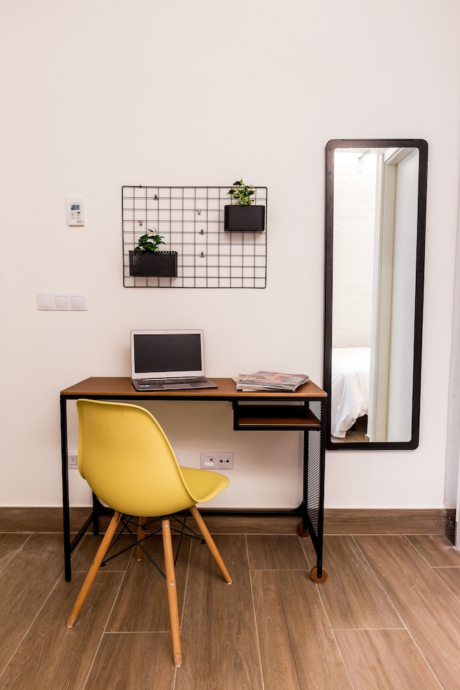 Design Twin Room