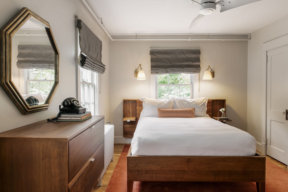 1 Queen Guestroom photo 1