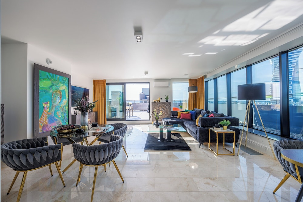Panoramic Apartment, 2 Bedrooms, Terrace, Tower photo 2