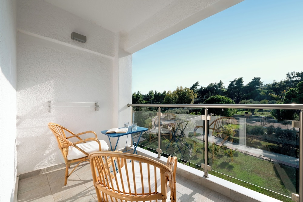 Twin Garden View - Photo 2