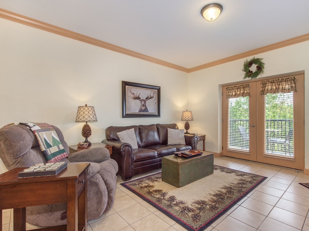 Condo (1 Bedroom)