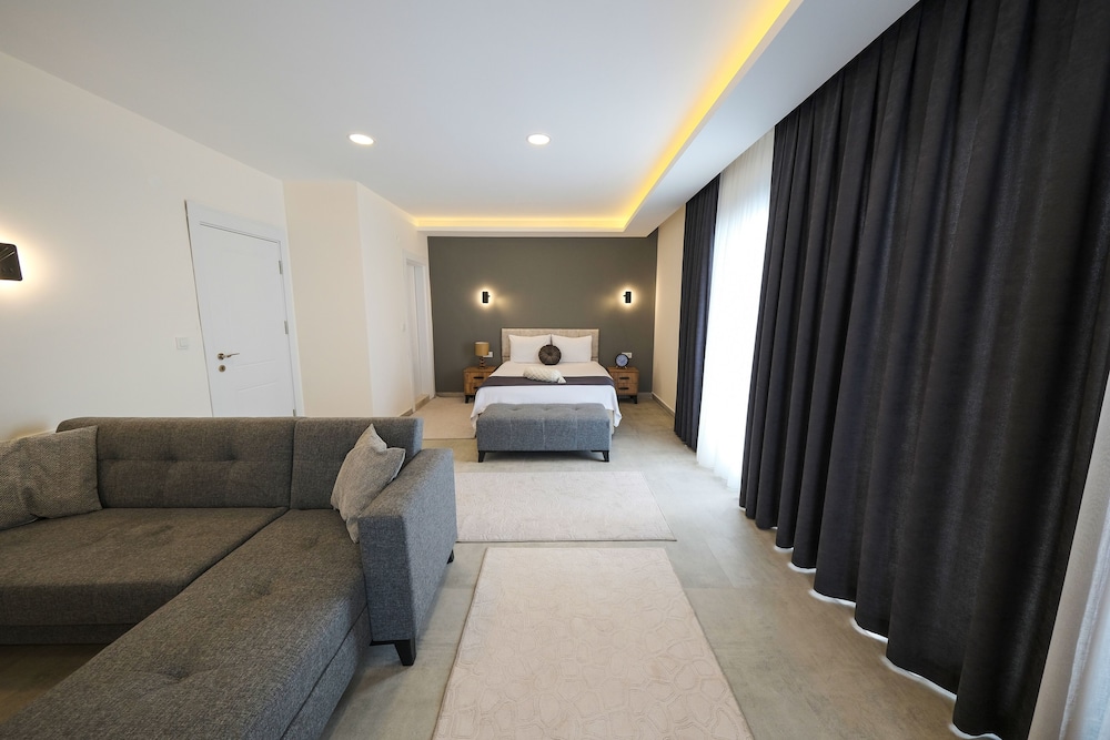 Deluxe Studio Suite, Sea View