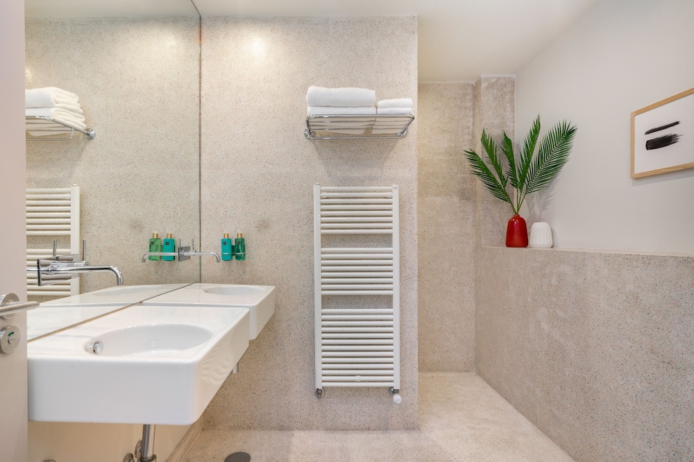 Luxury Studio Suite photo 2