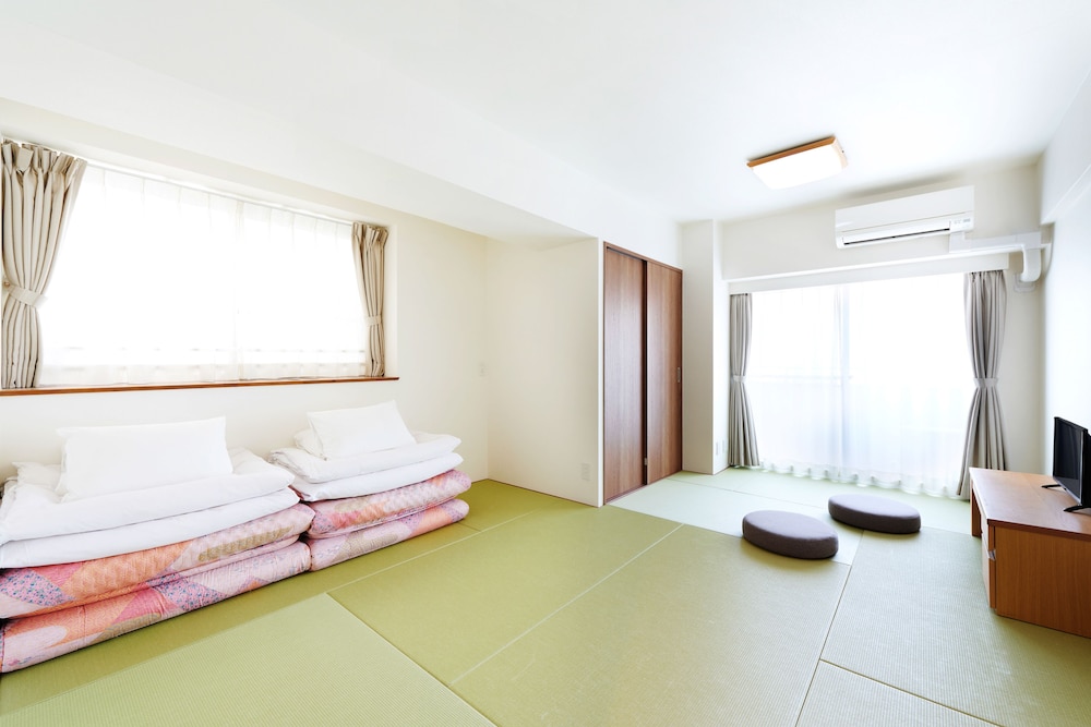 Japanese Style Quadruple Room photo 1