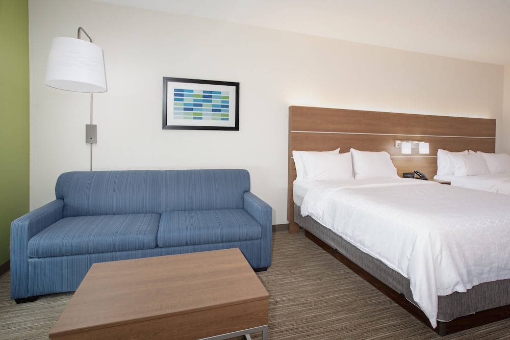 Suite, 2 Queen Beds - Photo 1