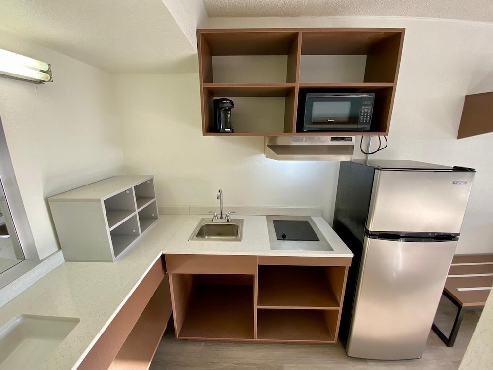 Standard Studio, 2 Double Beds - Photo 1