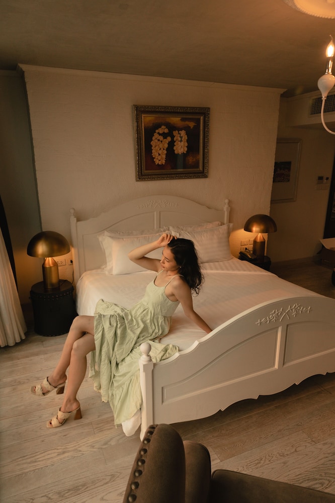 Artist Signature Room By Charoon photo 2