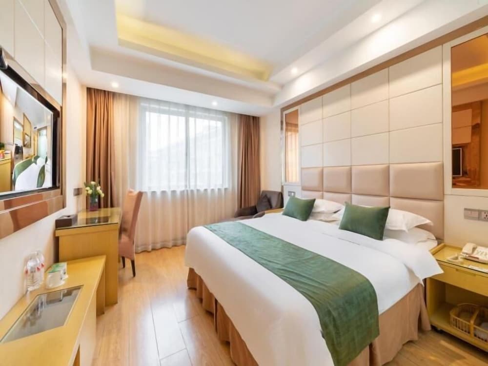 Double Room, Chess photo 1
