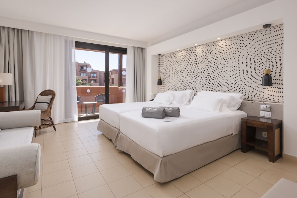 Double Room (1 adults + 2 child)